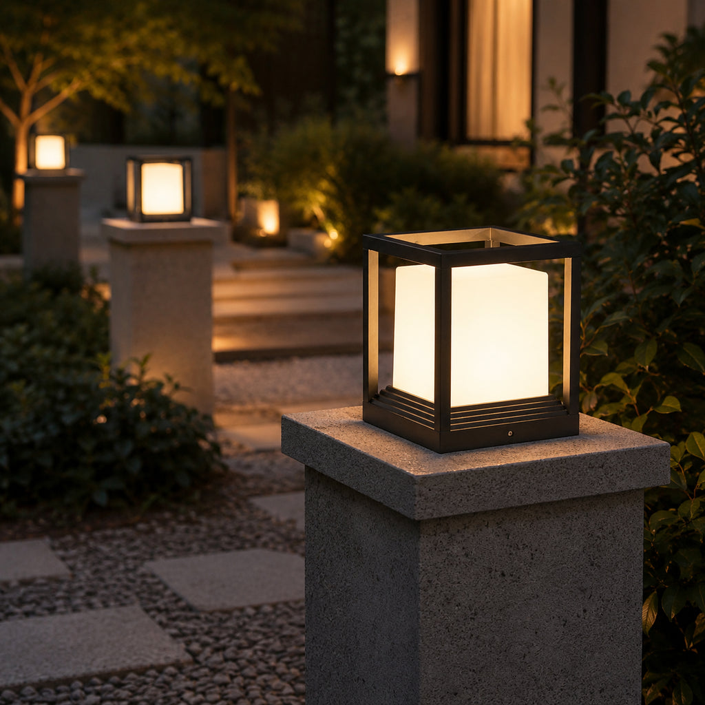 Avrn Lcavro warm light outdoor bollard detail